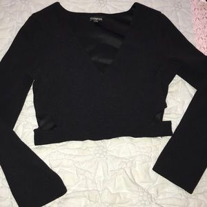 Black, long sleeve crop top
